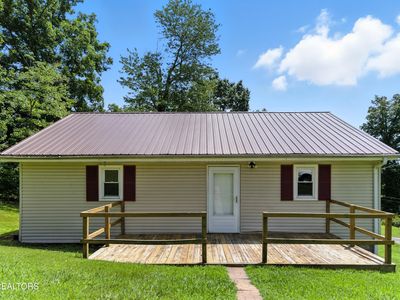 128 Barnes Ln