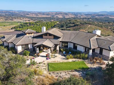 3300 Catalina Rd