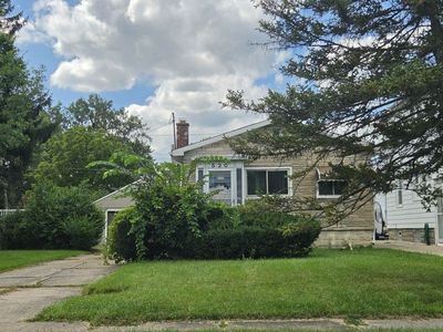 520 University Ave