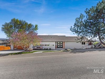 2387 S Ridgeview Way