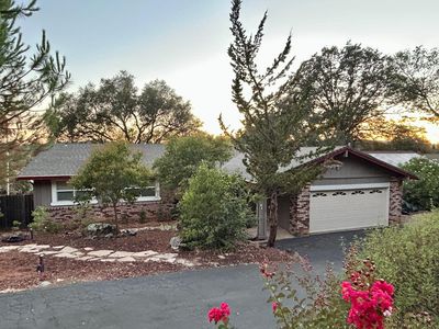 3952 Rustic Rd