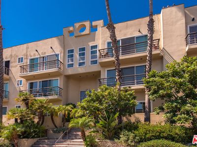 11949 Goshen Ave APT 204