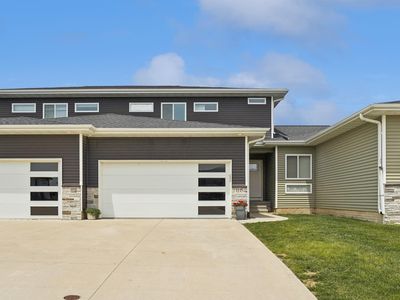 Property at 1115 Loren Dr, Cedar Falls, IA