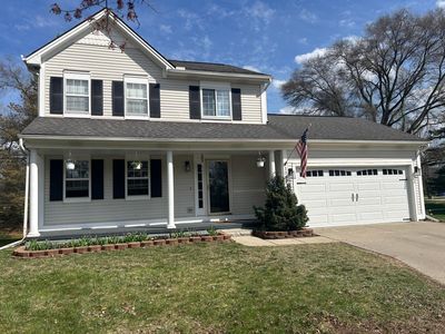 1360 Pond View Ct