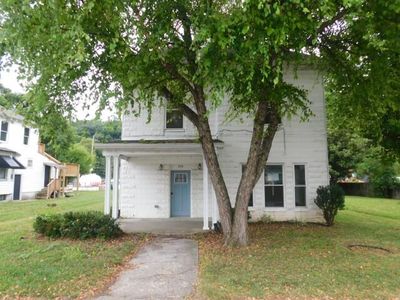 329 Holmes St