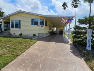 2001 Bayou Dr S