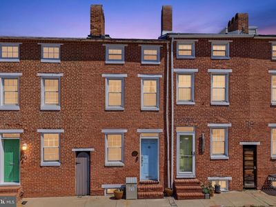 112 E Hamburg St