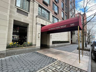 300 Albany St APT 3H