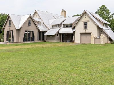 240 Round Top Landing Rd