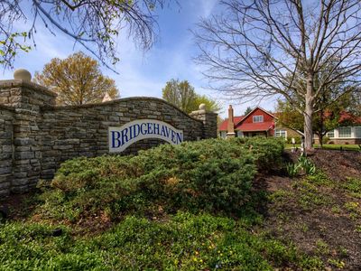 5884 Stonebridge Cir APT 101