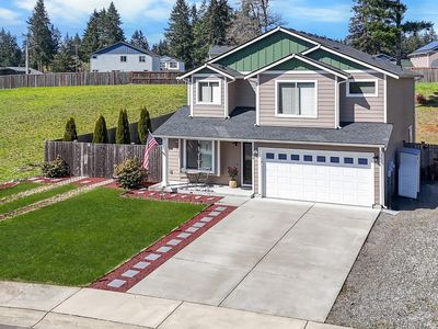 Property at 104 Lillian Lane SE, Rainier, WA