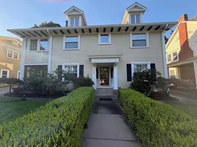 437 W 62nd Ter