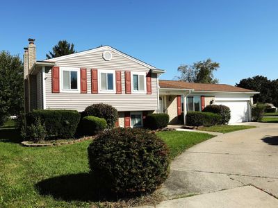 5181 Fredrick Dr