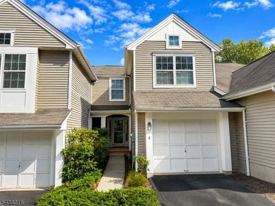 4 Woodmont Dr