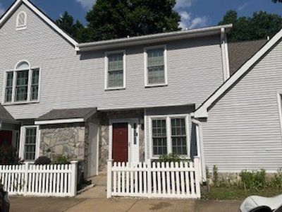4902 Abbotsford Mews