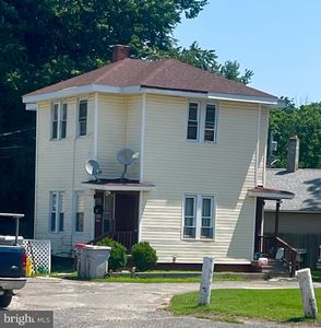 411 N East Ave