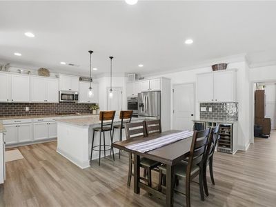 1025 Flagstone Way