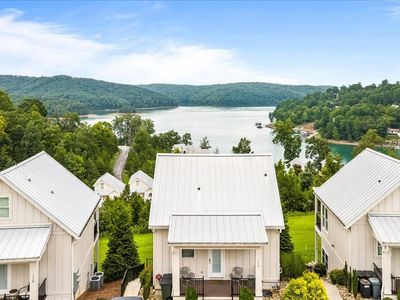 114 E Harbor View Ln