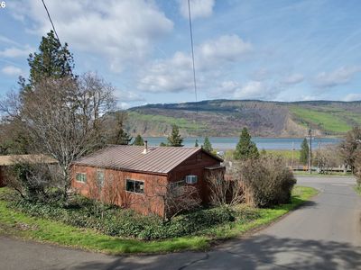 Property at 102 Idaho St, Mosier, OR