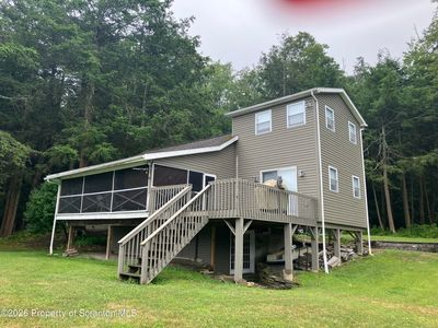 401 Upper Lake Rd