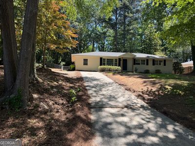 571 Oriole Dr SE