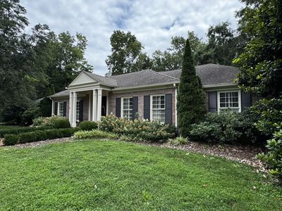 2300 Foxhaven Dr
