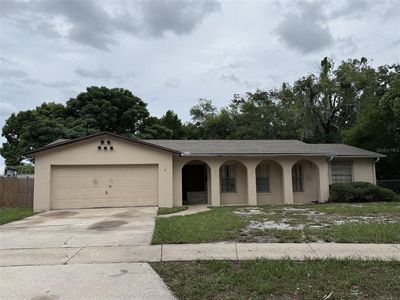 7 LAMPLITE COURT