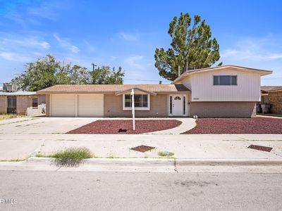 10245 Blackwood Ave