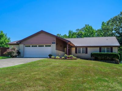 1408 Boundary Rd W
