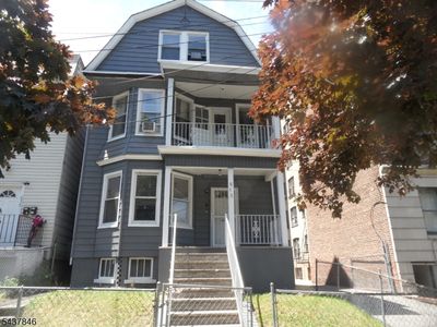 612 Lyons Ave