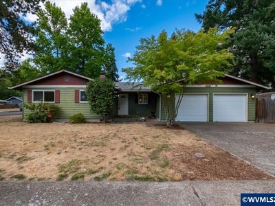 2695 NW Roosevelt Dr