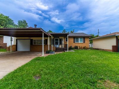 813 W Rulane Dr