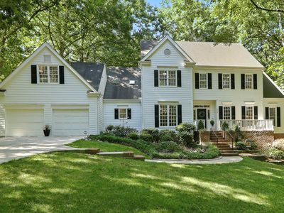 429 Grosvenor Dr