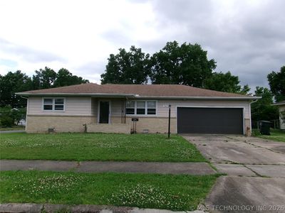 2425 Hilltop Ave