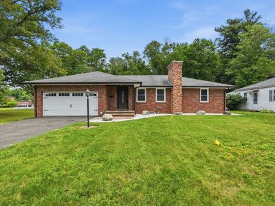 87 Laurel Rd