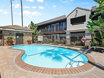 800 N Mollison Ave Unit 10