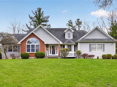 5 Arrowood Ln