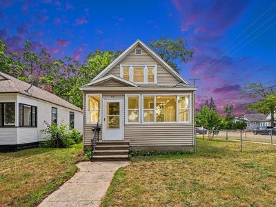 421 W Forest Ave