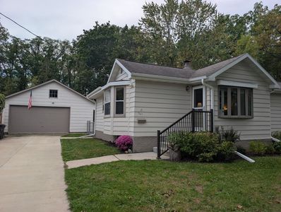 341 W Chicago St