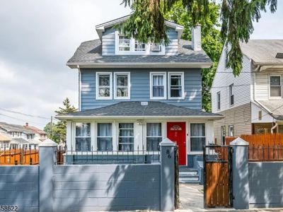 86 Mead St