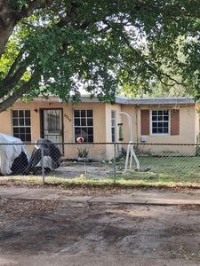 2215 NW 98th St