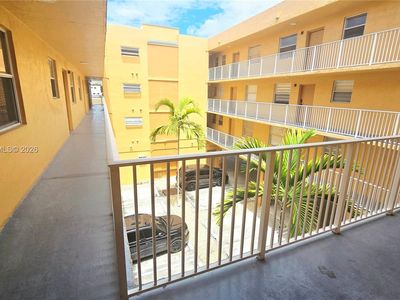 2441 SW 31st Ave APT 207