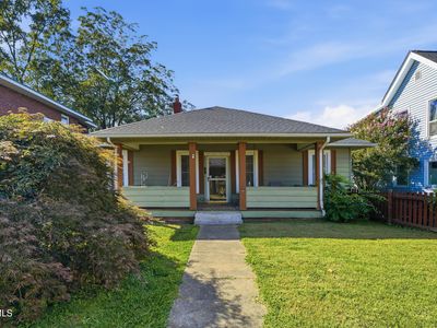 709 E Myrtle Ave