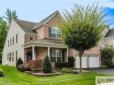 11 Bellingham Dr