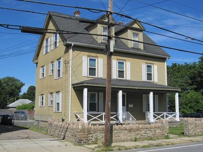 28 Cedar St
