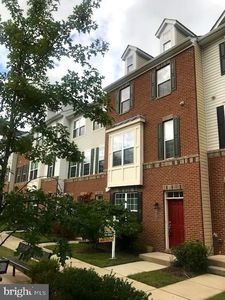 3548 Woodlake Dr Unit 21