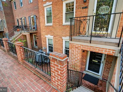 3297 Sutton Pl NW APT C