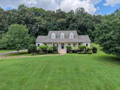 100 Colonsay Trce