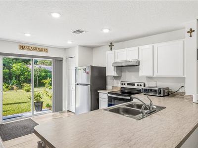 774 Newhall Ter