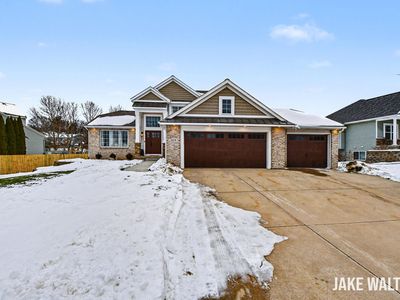 5314 S Silverstone Dr NE